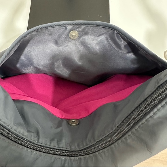 Travelon Anti-Theft Classic Messenger Bag Charcoal 1114 RFID - Picture 7 of 14